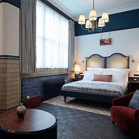 Soho House Hotel *